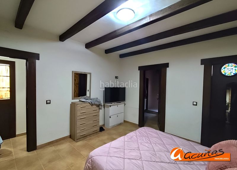 Foto 1d15e642-5c7b-4fd0-9772-816277a2feaf. Casa amb aparcament a Alameda
