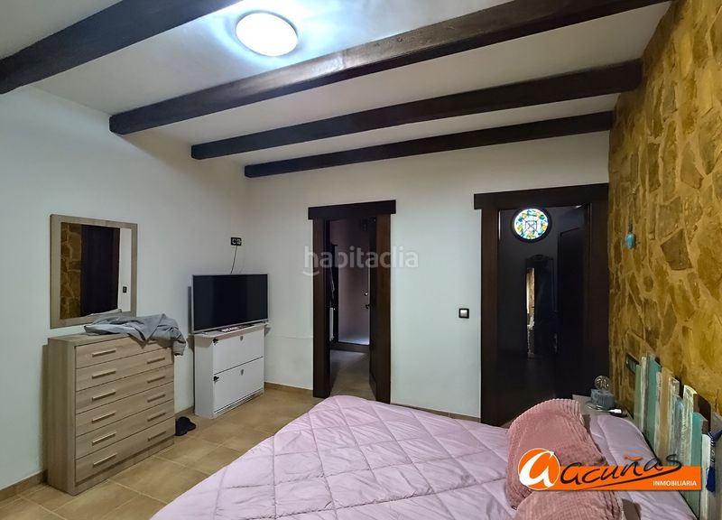 Foto 5d64a49b-df0f-4376-913a-97e39c0e91ed. Casa amb aparcament a Alameda