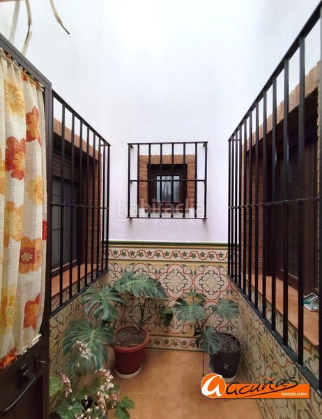 Foto 6af6868b-490a-4f74-b83b-a8a96aa2c1b0. Casa amb aparcament a Alameda