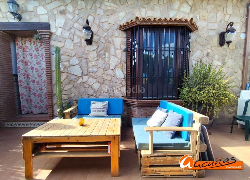 Foto 7fa5b947-79fb-4657-a179-af4be82ba0d4. Casa amb aparcament a Alameda