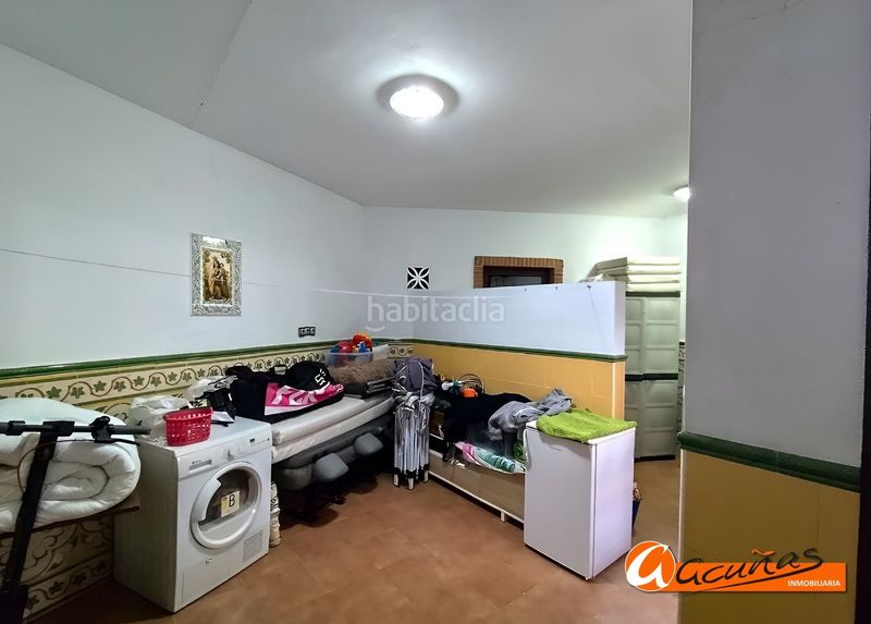 Foto 97b59256-07c7-4086-b47d-c1019f85b2ba. Casa amb aparcament a Alameda