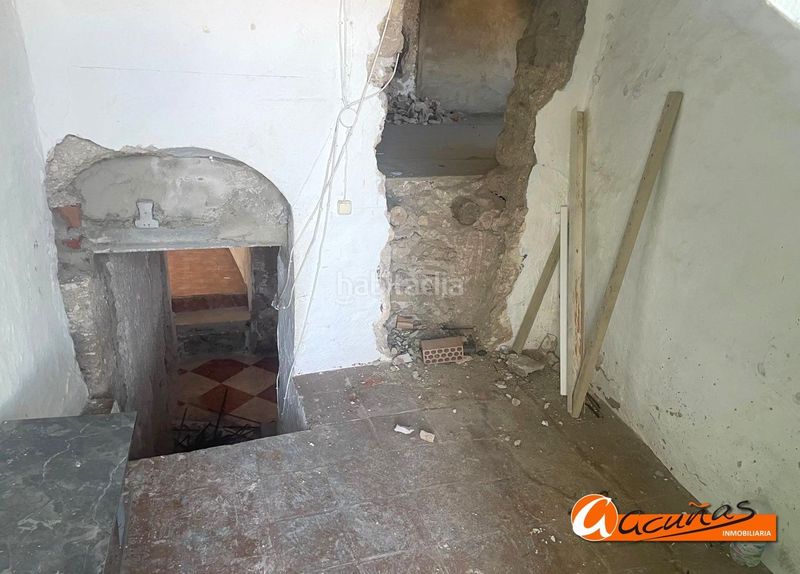 Foto 8d8cf2c7-d5dc-4ea7-8c8c-1409a20c7389. Casa adossada a Teba