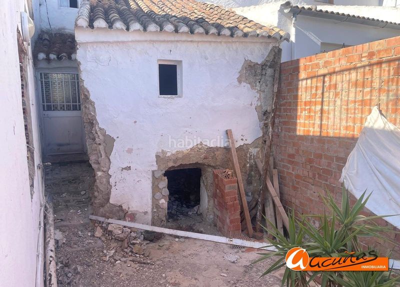 Foto 975233eb-f011-4b2c-9072-b11ef313e3b6. Casa adossada a Teba