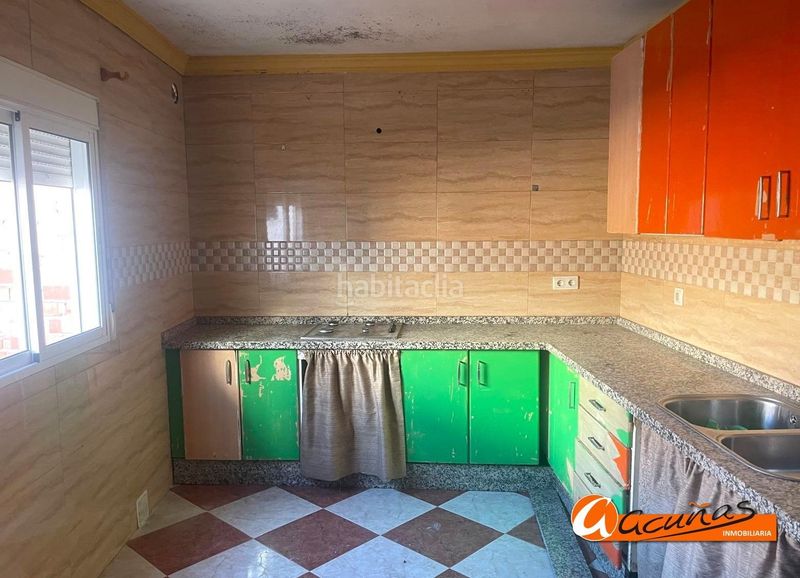 Foto b64e52bf-52f8-4568-9399-fdb98abbe1ad. Casa adossada a Teba