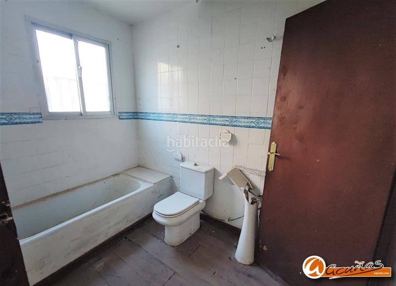 Foto e03bd885-ec41-4439-b171-72b33cb8ef24. Casa adosada en pablo picasso 13 chalet en calle pablo picasso, en Humilladero