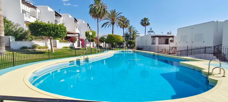 Foto 2a049ec1-eb86-42fb-9054-47bbf9f288be. Casa amb piscina a El Palmeral Mojácar