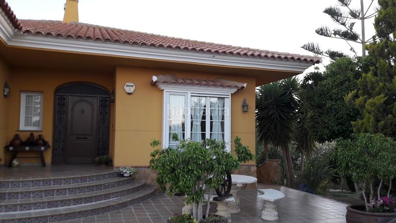 Foto bdb05e0a-dfe8-4bbf-833f-b2bae8c93200. Casa con piscina in Vera ciudad Vera