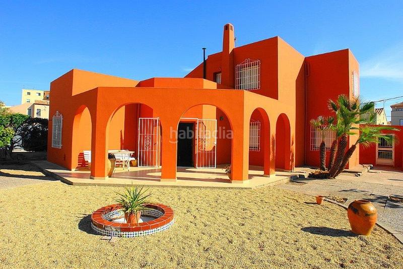 Foto 0199801b-d0b5-45f1-8f8d-a7c54c3a98ba. Casa amb aparcament a Vera ciudad Vera