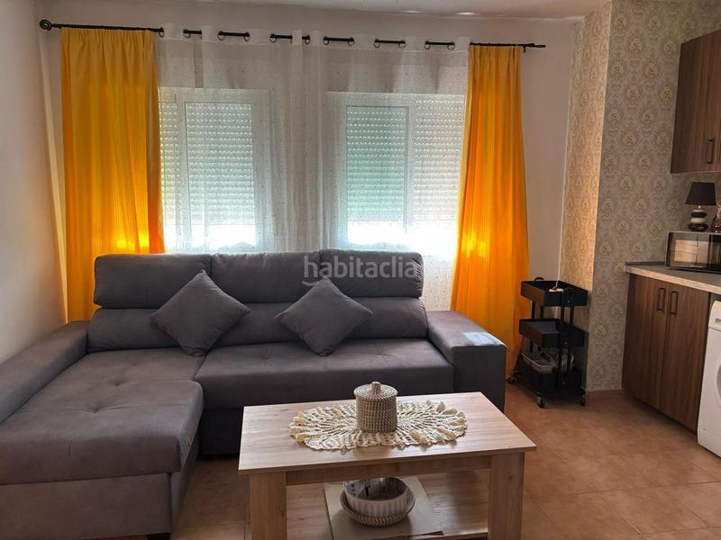 Foto 76cdca9d-9a43-456e-b35e-a7f1f3309393. Piso  reformado con vistas al mar en playa de Garrucha Garrucha