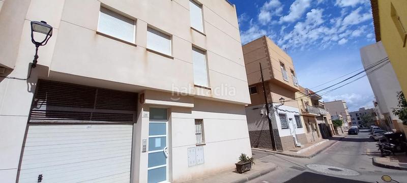 Foto a448b565-f6f9-473a-b648-abd7d79cda6b. Piso  reformado con vistas al mar en playa de Garrucha Garrucha