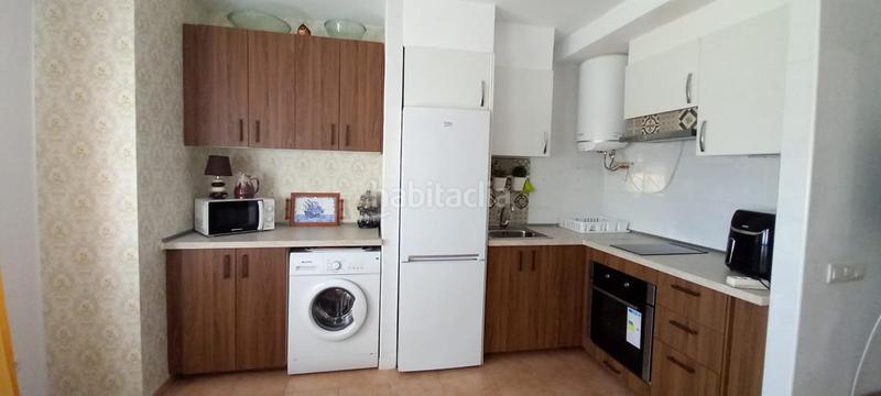 Foto c1c50481-5806-4874-ad24-00ca675432bd. Piso  reformado con vistas al mar en playa de Garrucha Garrucha