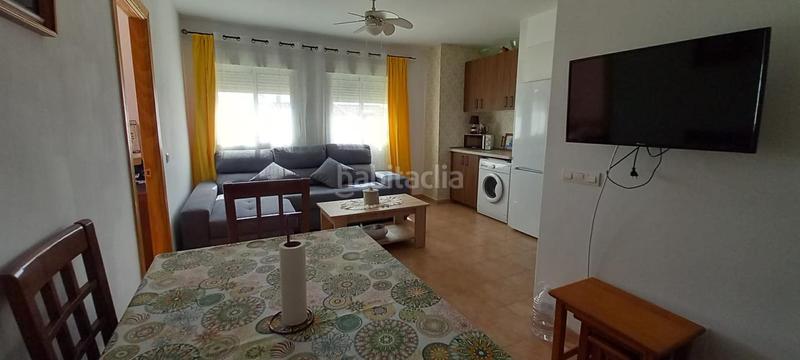 Foto cb9cc6a8-f2be-4d01-a3ab-2defc60b1c22. Piso  reformado con vistas al mar en playa de Garrucha Garrucha