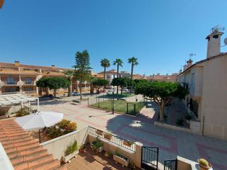 Towny house  Plaza. Tríplex con 5 dormitorios, terraza y ubicación privilegiada huer