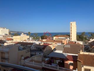 Appartement à Centro. Piso orientado al sur en torre del mar