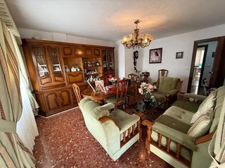 Apartament a Camino Algarrobo - Las Arenas. Piso en pleno centro de vélezmálaga