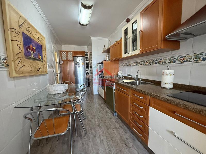 Foto 460de022-ea7a-43e4-a7c7-1e3f1be5d70e. Appartement mit parking pool in Centro Torre del Mar