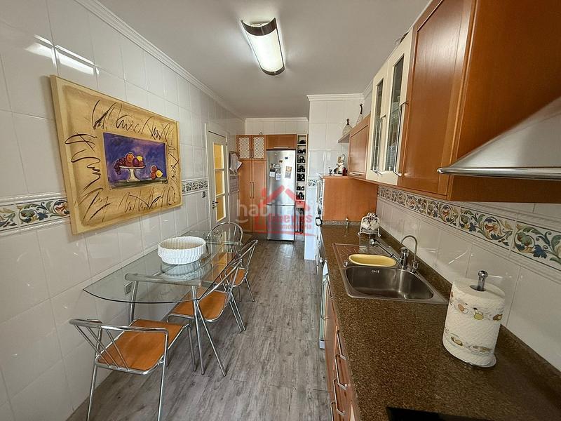 Foto 5192e416-c6c4-44f8-9407-652f217ec289. Appartement mit parking pool in Centro Torre del Mar