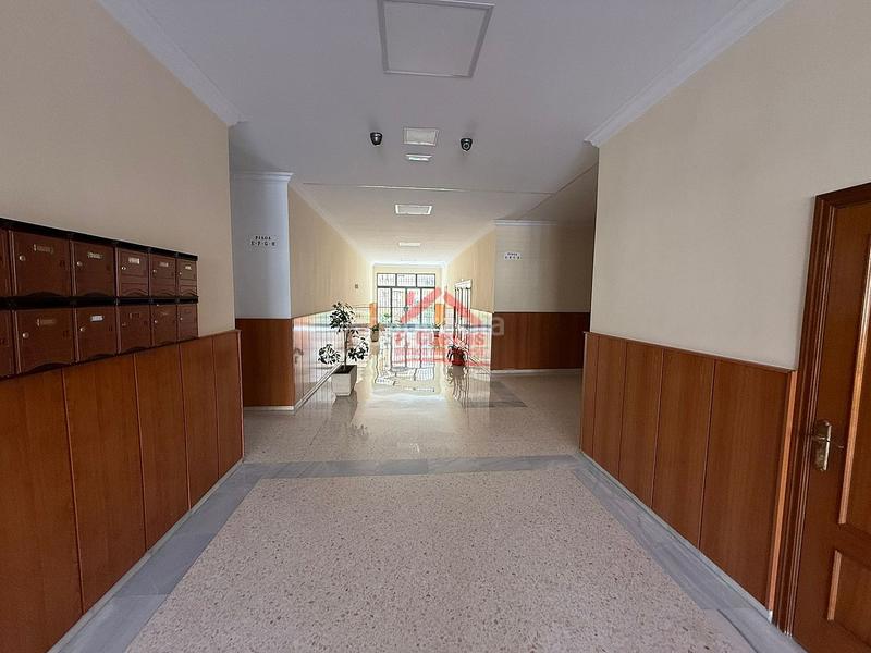 Foto 981824d6-fab5-4223-a298-0269c5296067. Appartement mit parking pool in Centro Torre del Mar