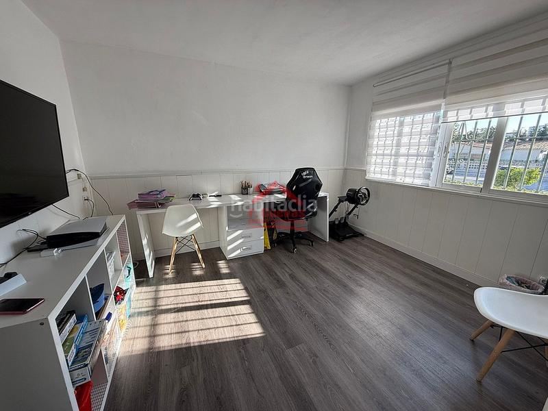 Foto 12f2b1cc-c6ed-4ff7-bca3-56546f369f0b. Casa  junto al paseo marítimo en Centro Torre del Mar