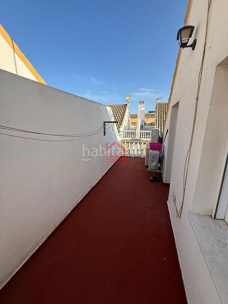Foto 9a9217e5-19cf-477c-ae54-f80a9971b0b3. Casa  junto al paseo marítimo en Centro Torre del Mar