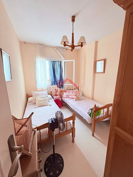 Foto 0a503fe3-5eec-49c0-b22c-1c912e3016e2. Apartament amb calefacció aparcament piscina a Paseo Marítimo de Levante Torre del Mar