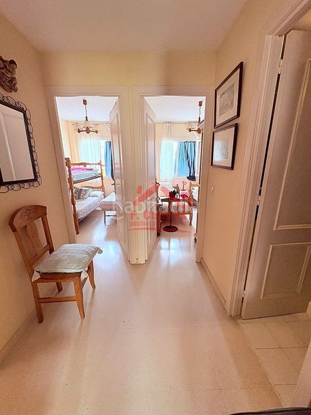 Foto fc1e4c6d-15e3-44b7-858c-de31bfac3ca1. Apartament amb calefacció aparcament piscina a Paseo Marítimo de Levante Torre del Mar