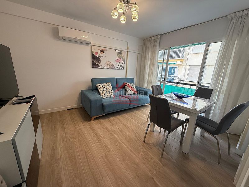 Foto 696e739a-dcd2-4cbd-861c-c487cd97a6f2. Apartamento magnífico piso completamente reformado en pleno Centro en Torre del Mar