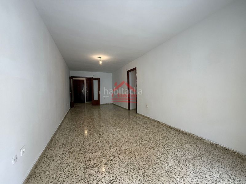 Foto d0aacc18-001d-4b70-a3f7-74be28b6d975. Apartament a Centro Torre del Mar