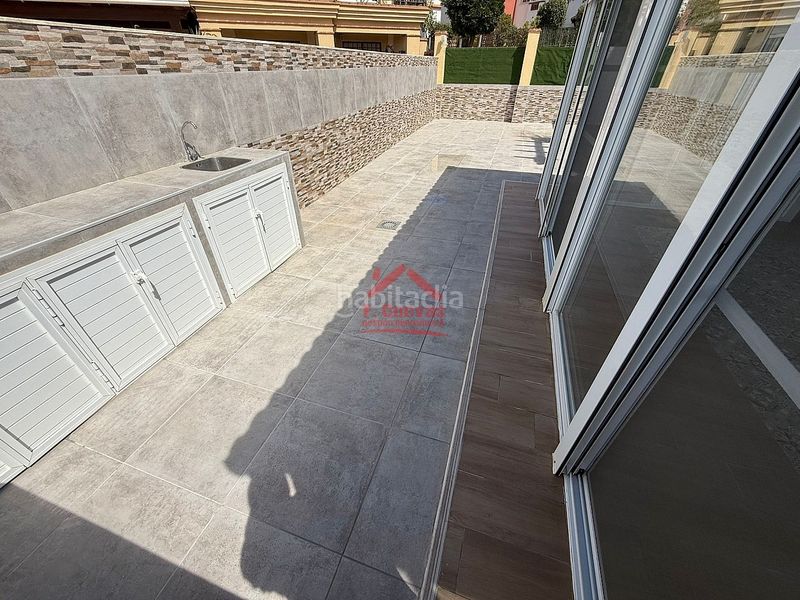 Foto 22053641-8115-4147-8436-607c24dc95d8. Apartament amb calefacció piscina a El Limonar Vélez - Málaga