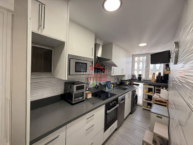 Foto 06b161ba-9200-4035-90fd-3bf024587f21. Apartament amb calefacció aparcament a Poniente-Faro Torre del Mar