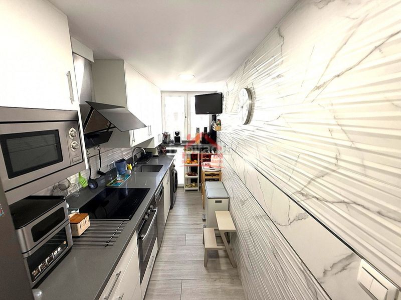 Foto 1a31327b-b281-456a-a068-ffa3053c1402. Apartament amb calefacció aparcament a Poniente-Faro Torre del Mar