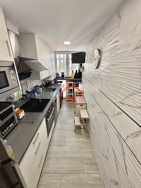 Foto 4f6d9dc8-6418-40f2-9a23-8629c783714b. Apartament amb calefacció aparcament a Poniente-Faro Torre del Mar