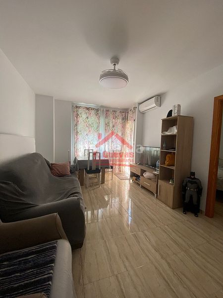 Foto ecd5d806-2986-4616-be01-55c026e838b0. Apartament amb calefacció a Centro Torre del Mar
