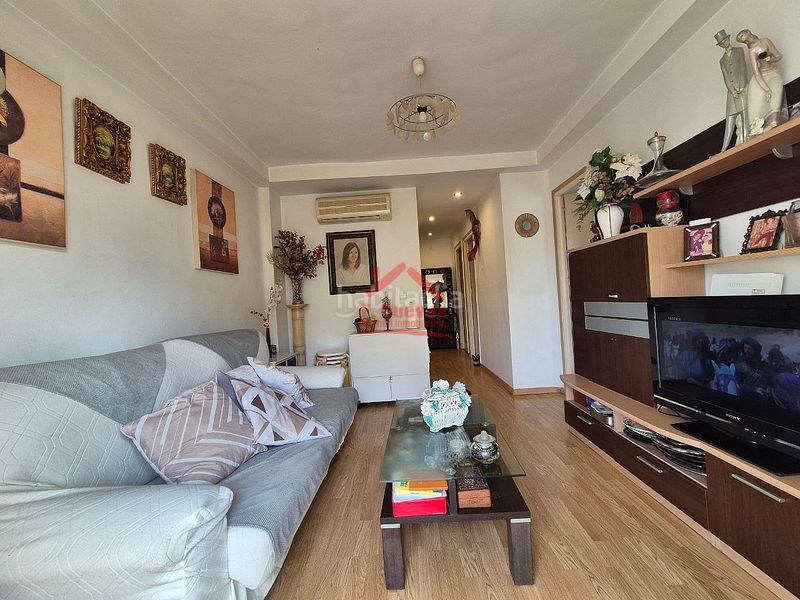 Foto 417ce427-5bba-4b65-b27b-014b12adc28d. Apartament a Poniente-Faro Torre del Mar