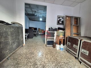 Local Comercial a Capuchinos - Los Olivos