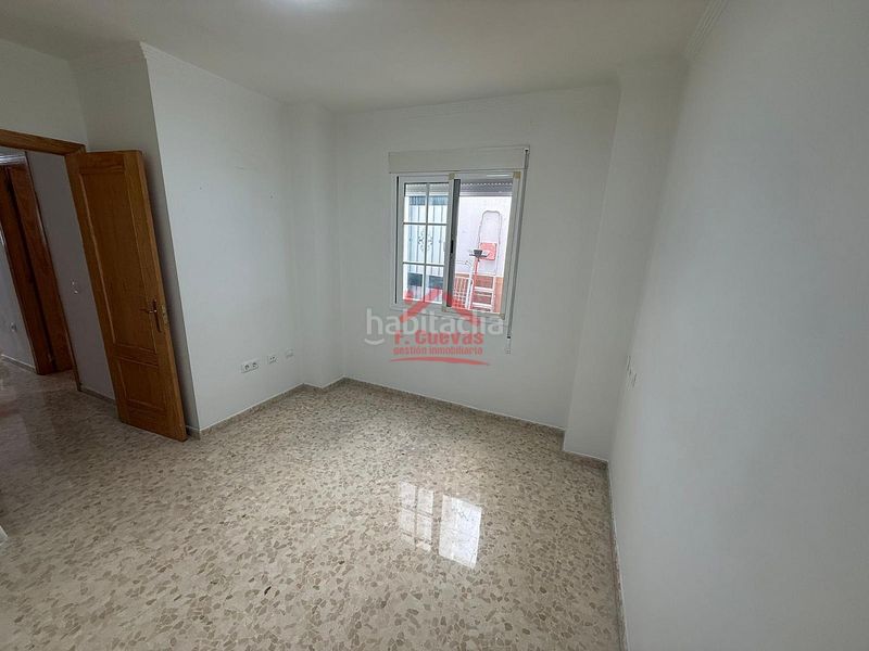 Foto 46b83326-7c03-4001-b544-c5543d58279a. Planta baixa a Centro Torre del Mar