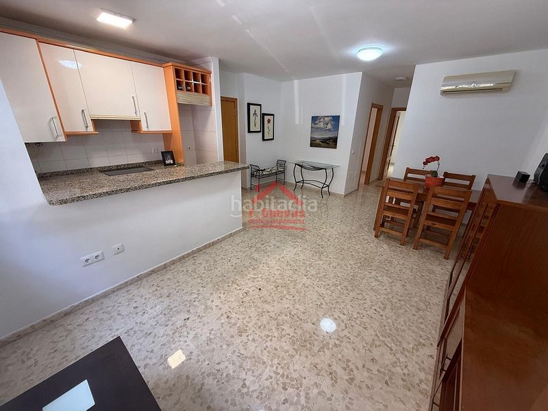 Foto f3960e9e-29c1-4607-b272-57ecdb777ed8. Planta baixa a Centro Torre del Mar