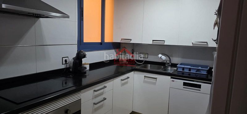 Foto 29ca36b7-5cdc-4031-a98e-380669fdbc20. Apartament amb aparcament a Centro Torre del Mar