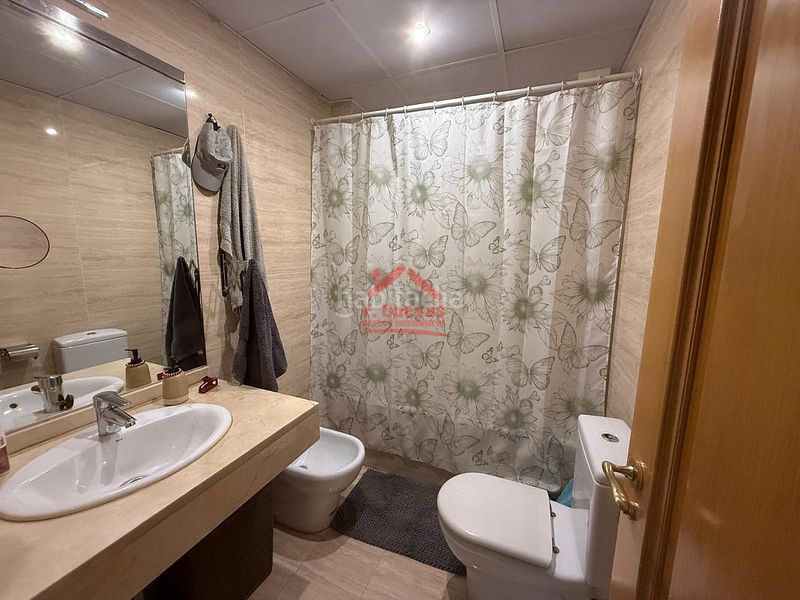 Foto 8d8d7446-d1f6-418f-90eb-3c73a6680987. Apartament amb aparcament a Centro Torre del Mar