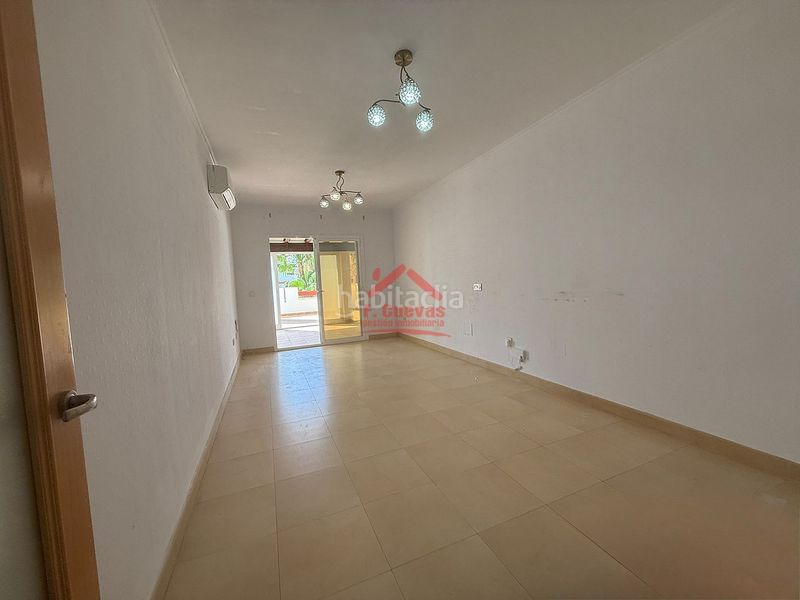 Foto 7fdfd39a-7f33-4157-9da3-3441412eb285. Apartament amb calefacció aparcament piscina a El Limonar Vélez - Málaga