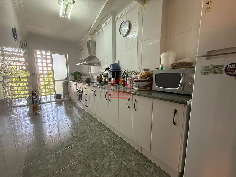 Foto cd7363ff-eb3b-477e-bb8a-e26e1b1150da. Apartament a Centro Torre del Mar