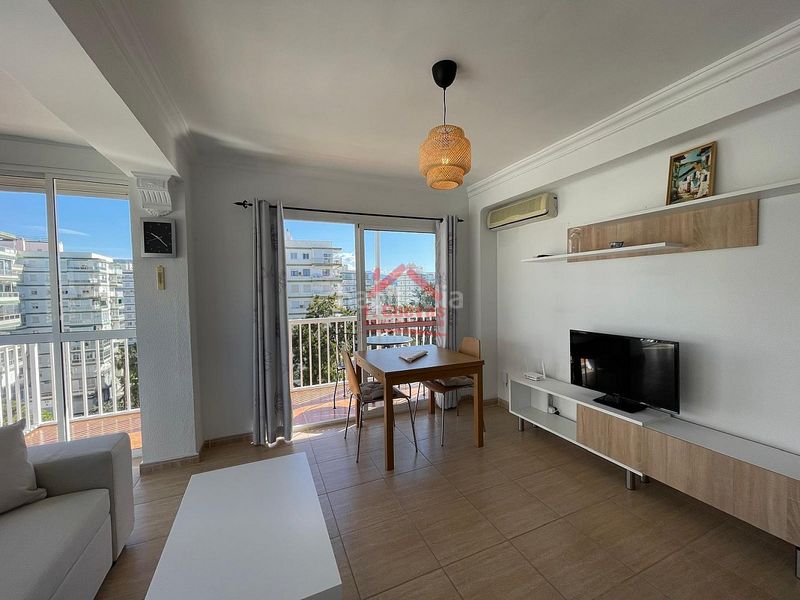 Foto e0bd685c-2d60-4f7c-8cc0-d5877172143a. Apartament amb calefacció aparcament piscina a Centro Torre del Mar