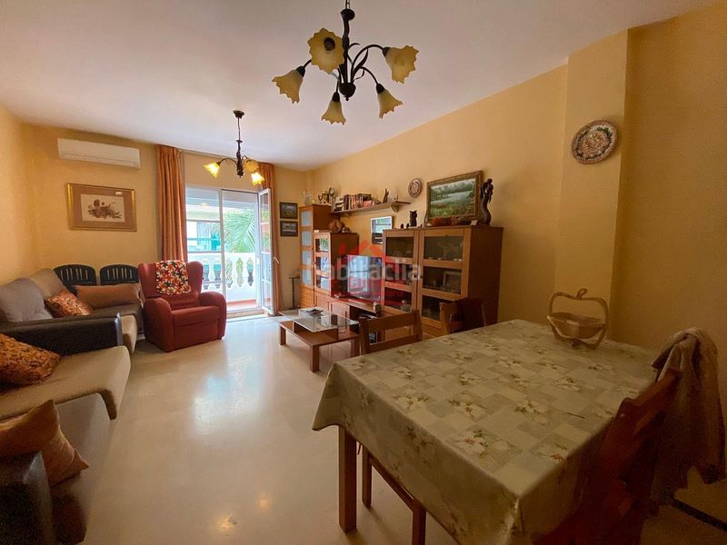 Foto 385e0904-14b7-4a90-b93f-9da84046be10. Duplex con riscaldamento in Centro Torre del Mar