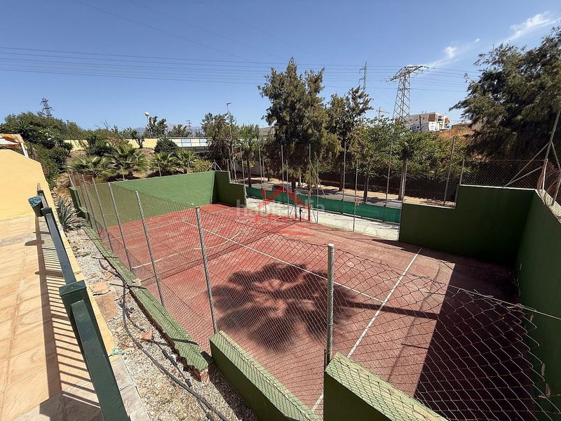Foto 09f7a082-1535-4344-8fb5-93cf105ea8ca. Ground floor with parking pool in Centro Torre del Mar