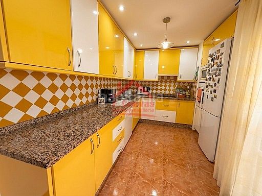 Foto c29901ed-d583-4dcc-a858-bd4a439d8b03. Ground floor with parking pool in Centro Torre del Mar