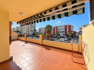 Apartament a Algarrobo Costa. Tu oasis junto al mar en algarrobo costa! gran terraza, sol todo