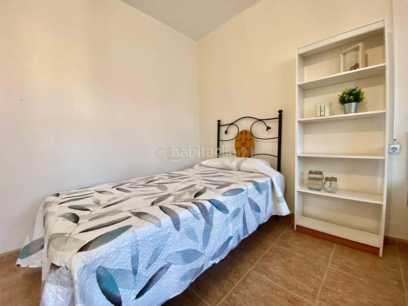 Foto a5c019a5-72f2-43d8-bae8-b1b15fc85195. Piso en el ejido en Almerimar Ejido (El)