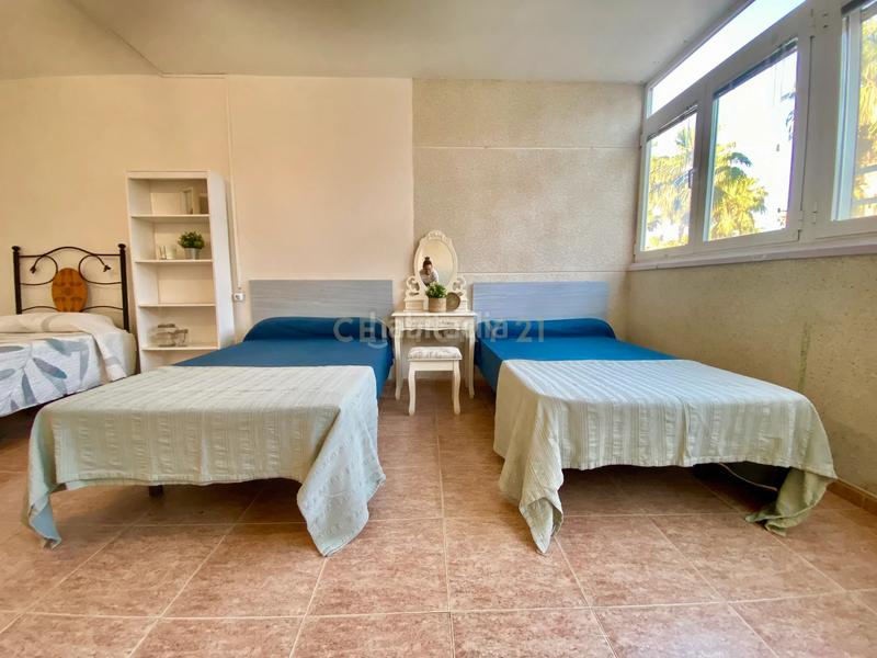 Foto a95eaf4c-eaf6-4e50-a2a0-ce88552f8a4e. Piso en el ejido en Almerimar Ejido (El)