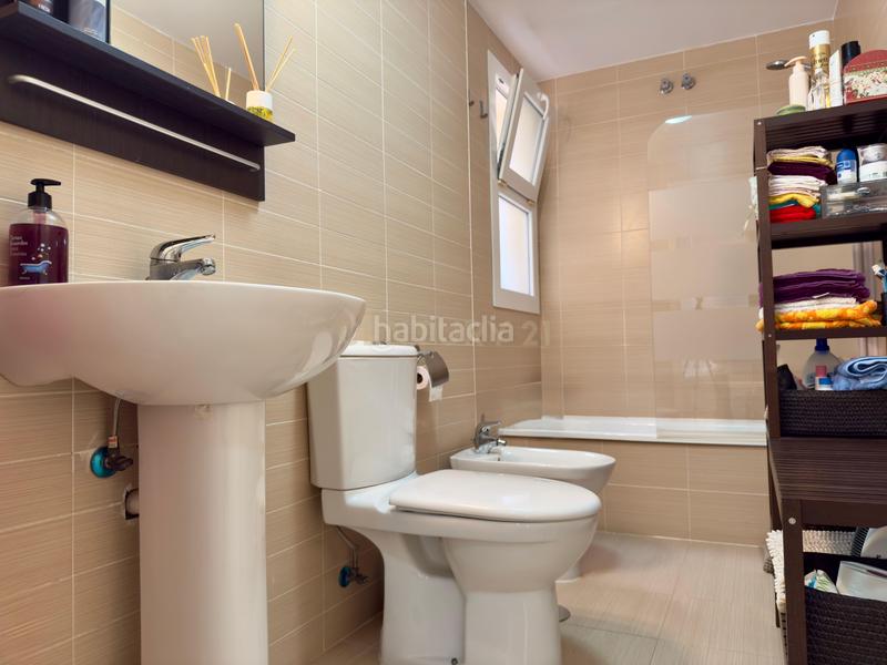 Foto 0f85255b-9a24-433a-ab76-e049952b6d5c. Piso en calle raquero en Almerimar Ejido (El)