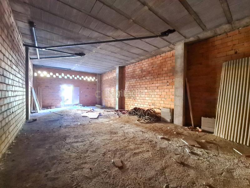 Foto cfc8064a-2e35-4ce5-a9d3-b89590876cc2. Lloguer local comercial a paseo de las lomas 150 a Ejido (El)